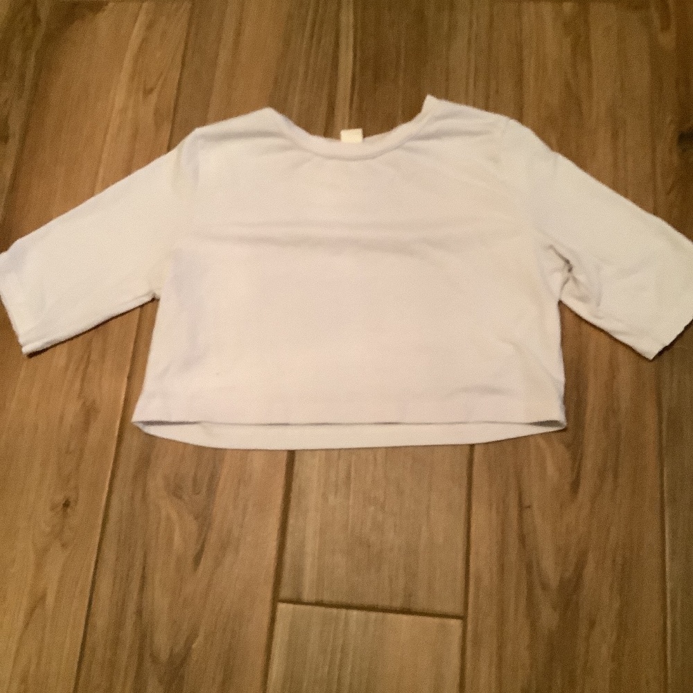 𝕊𝕙𝕖𝕚𝕟 white crop top